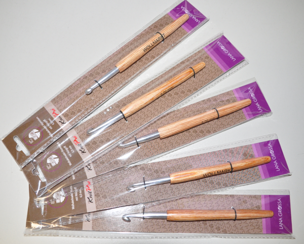 5x Wollhäkelnadel Aluminium mit Holzgriff von Lana Grossa Individual 6,0mm